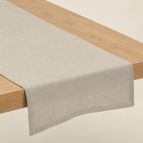 Runner in lino naturale 40 × 145 cm su tavolo in rovere chiaro